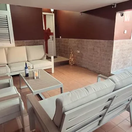 Casa Amplia Grupos Y Familias