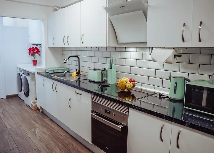 Casa Amplia Grupos Y Familias